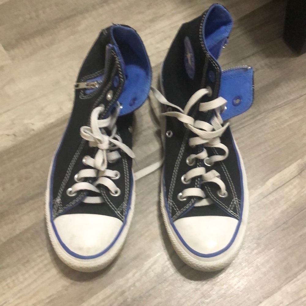 High-top black zip converse